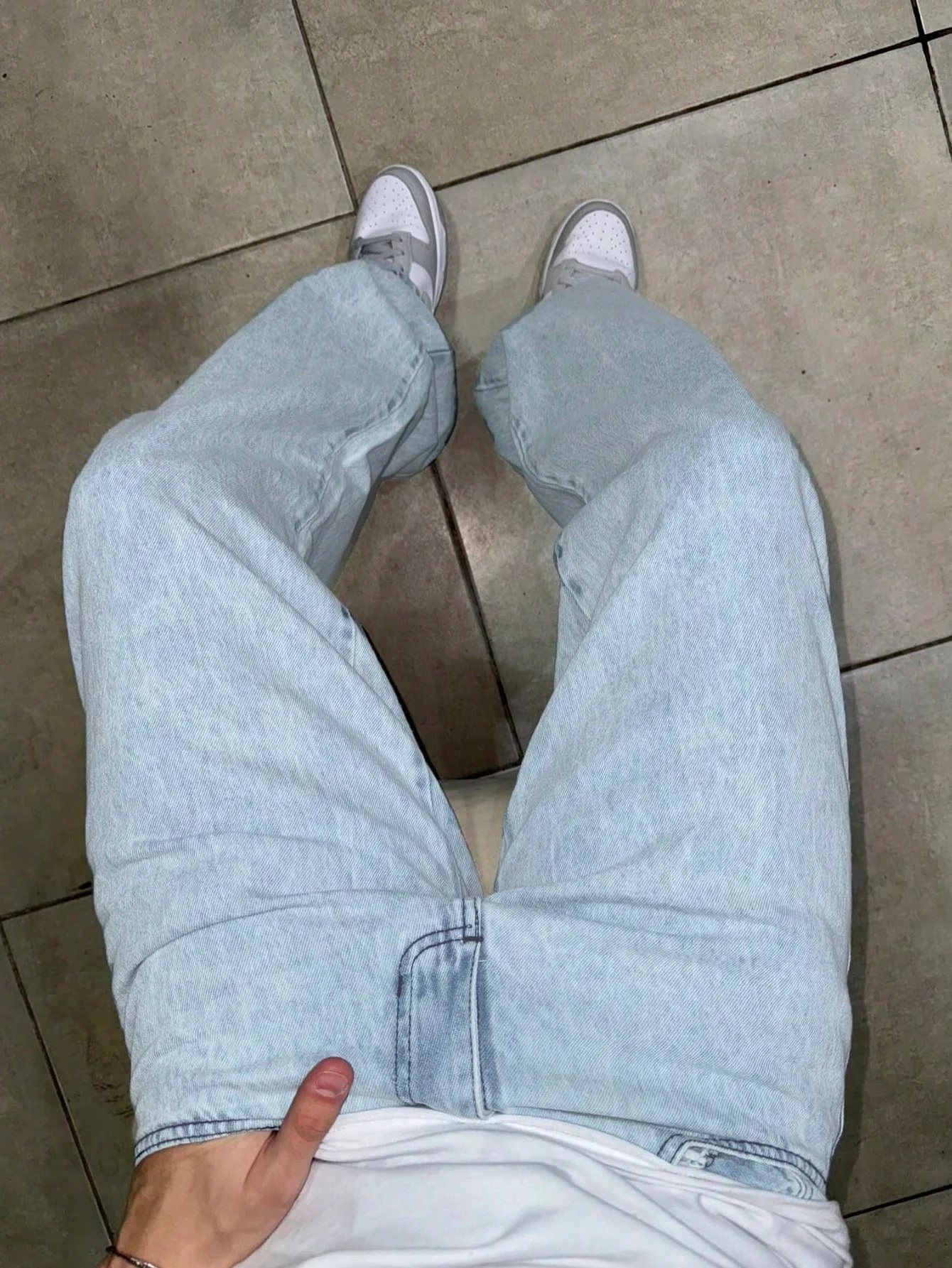 Blue Fade Out Loose Straight Fit Jeans - Image 3