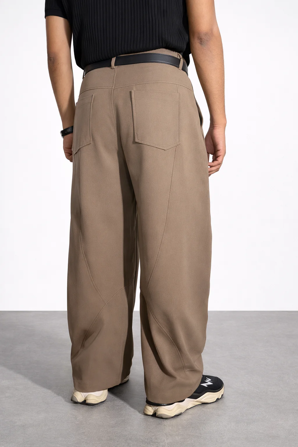 Bound Barrel Fit Rivet Pants - Image 12