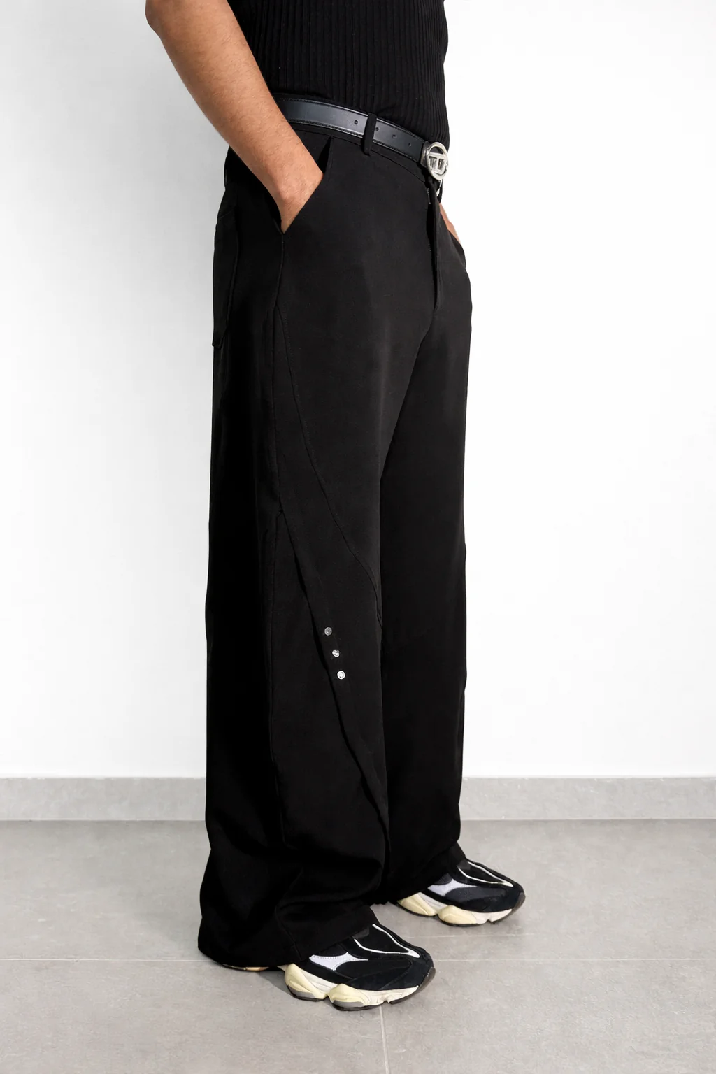 Bound Barrel Fit Rivet Pants - Image 5