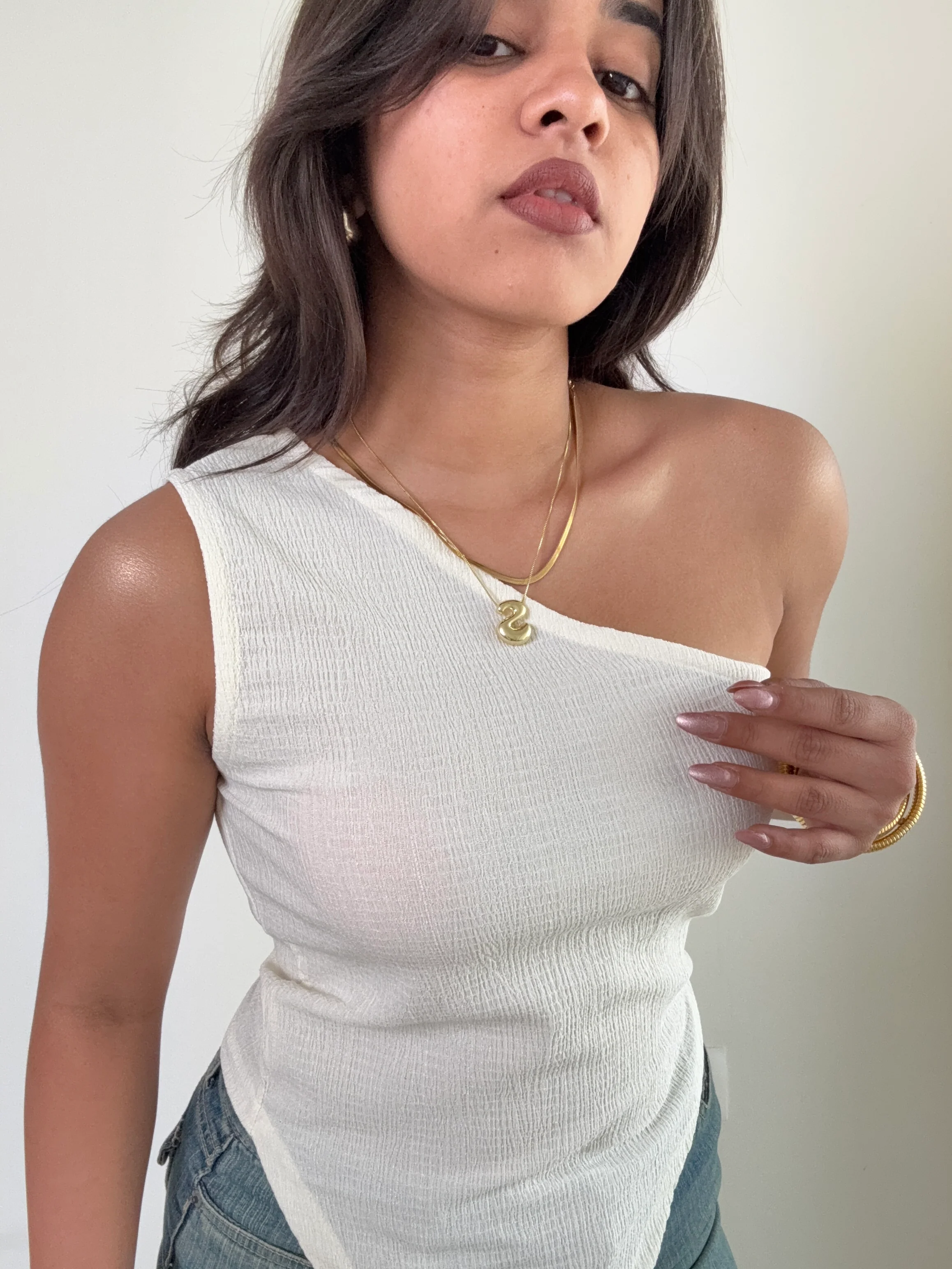 Sleek One-Shoulder Asymmetrical Top - Image 6