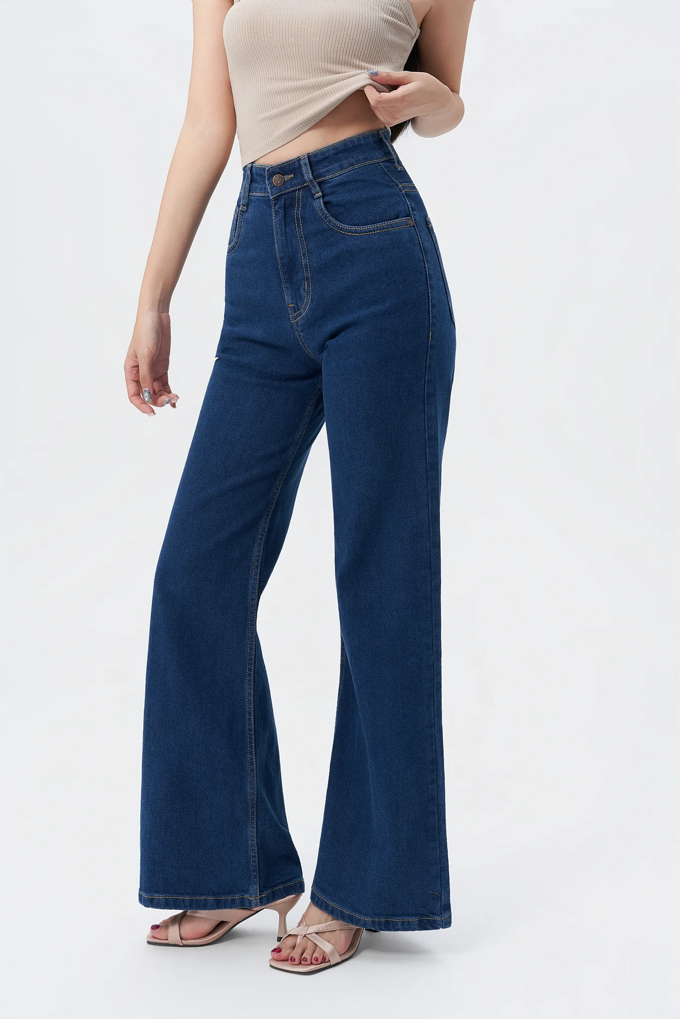 Wide Leg High Rise Jeans - Image 13