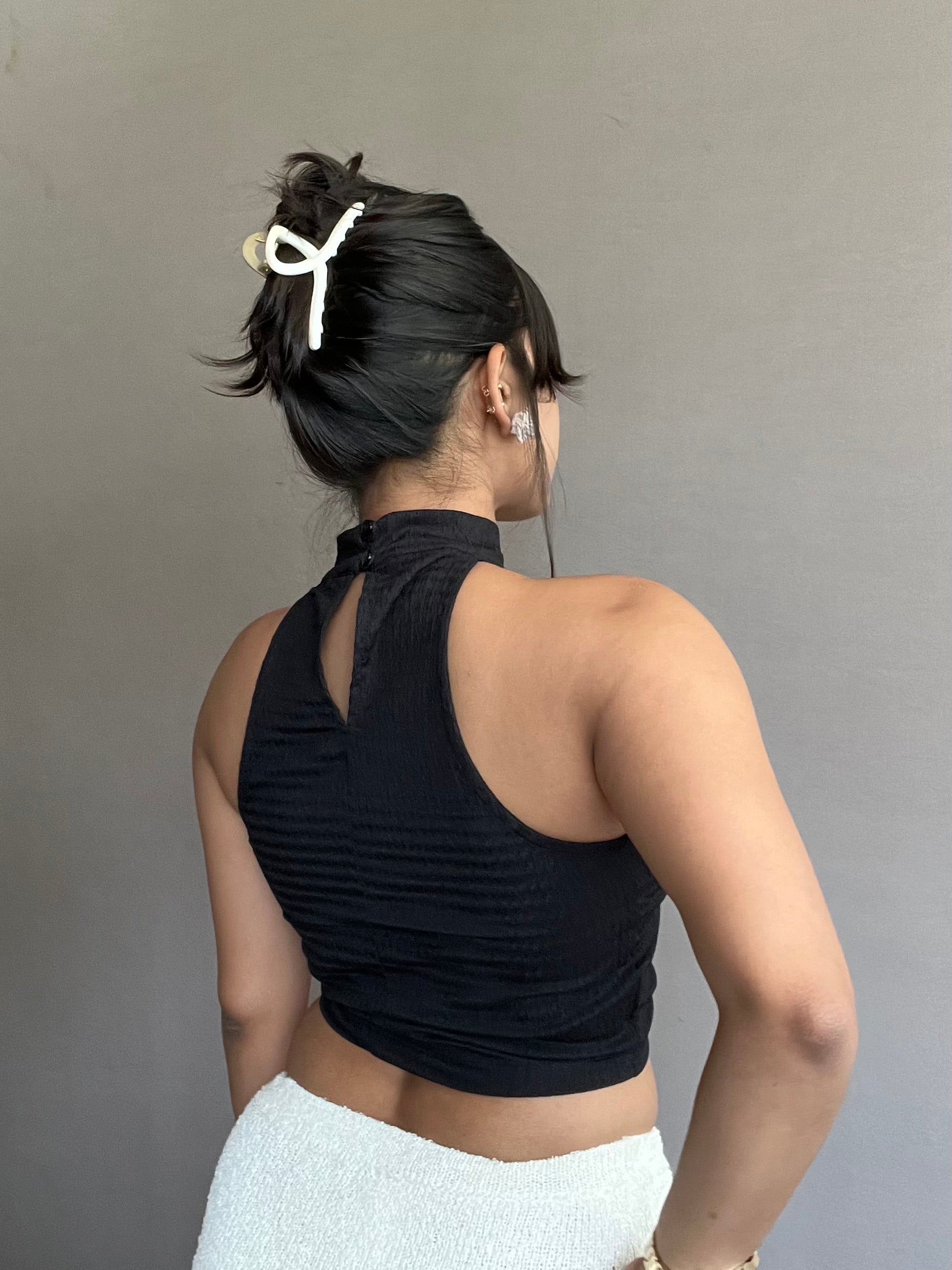 Unique Chic Irregular Halter Neck Top - Image 3