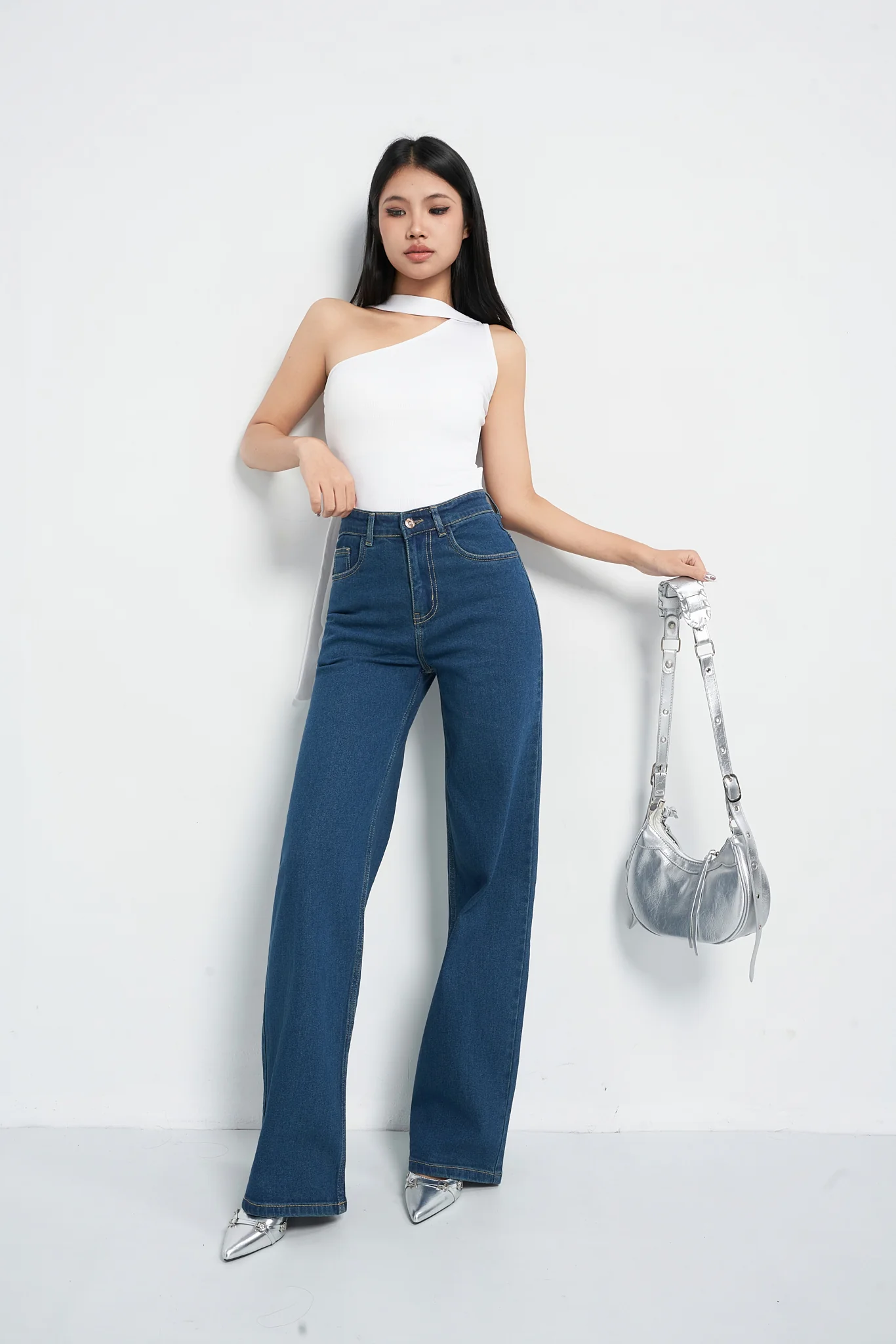 Wide Leg High Rise Jeans - Image 21